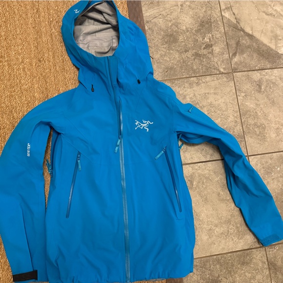 Women’s Arc’teryx Gortex Ski Jacket - Picture 1 of 2